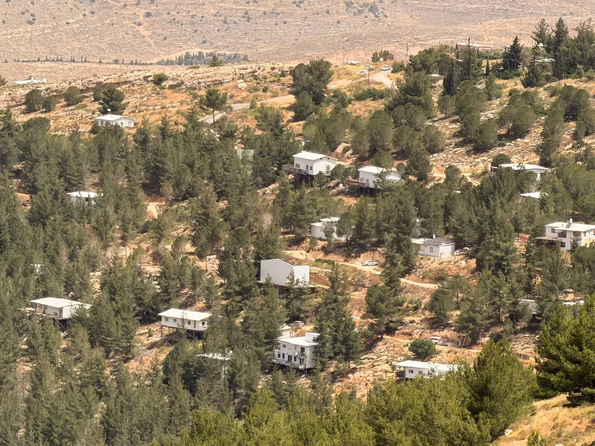 Schoolchildren flee Israeli raid in occupied West Bank