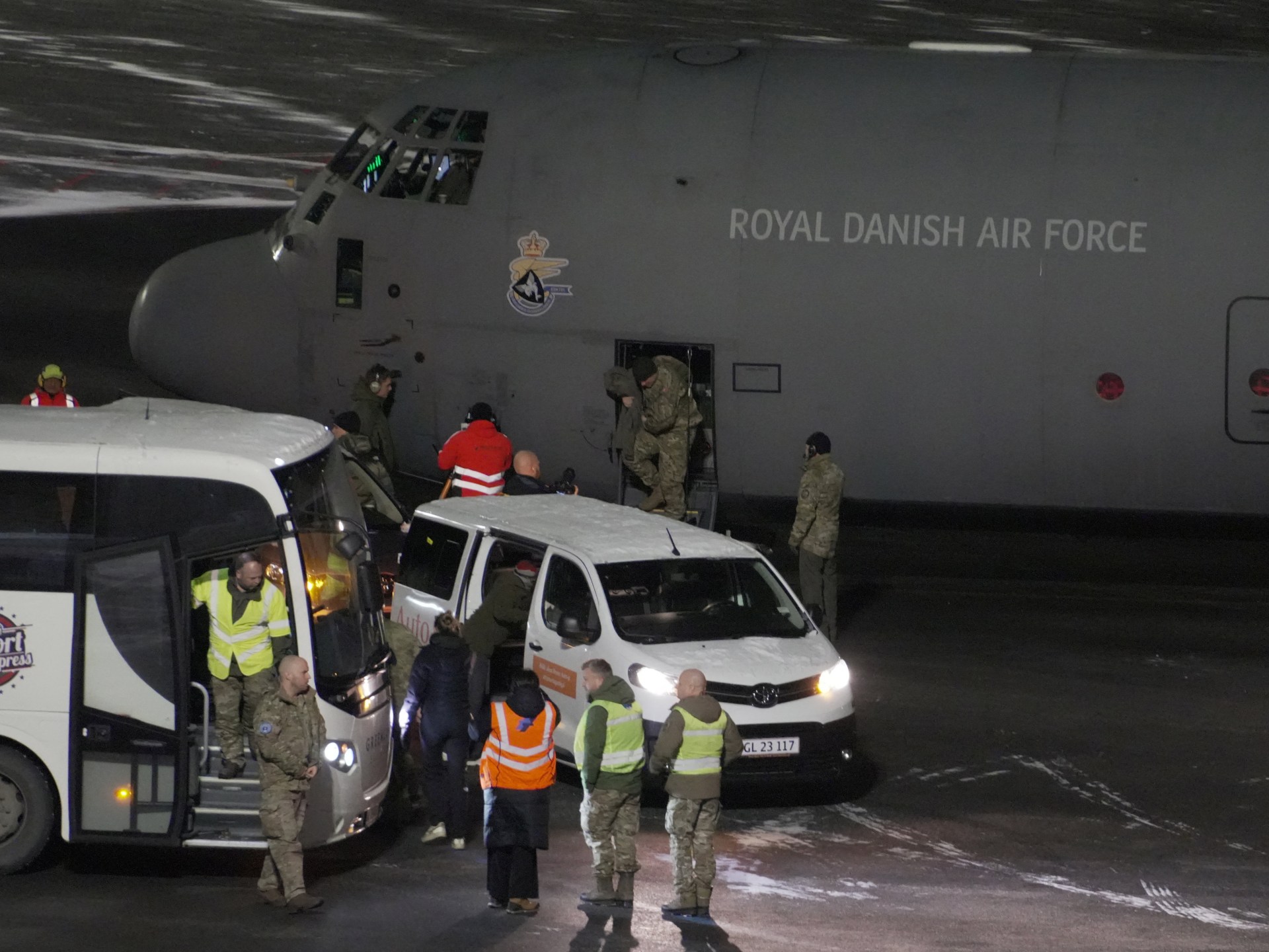 European troops arrive in Greenland as talks with US hit wall over future