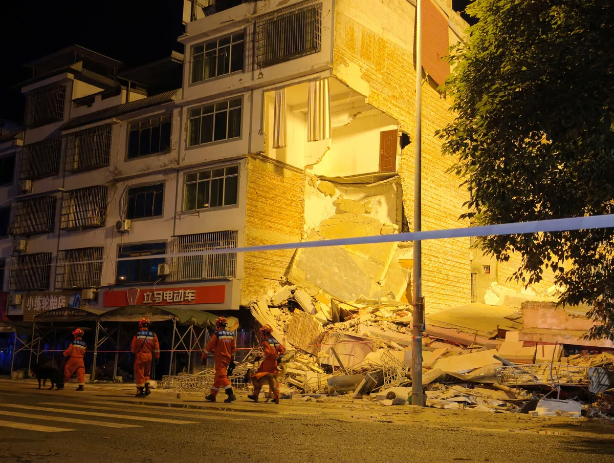 Earthquake hits southern China, toppling buildings