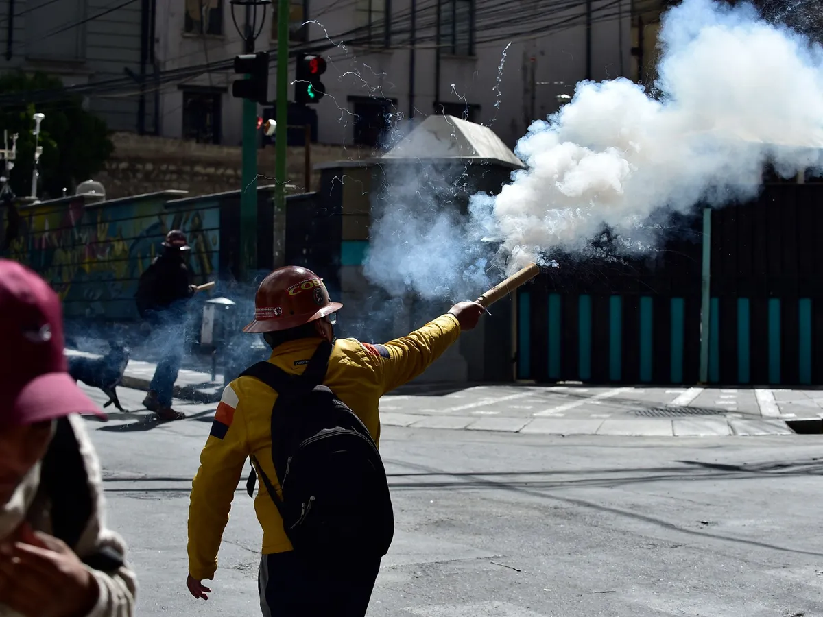 Clashes as Morales-allied protesters march on Bolivian capital