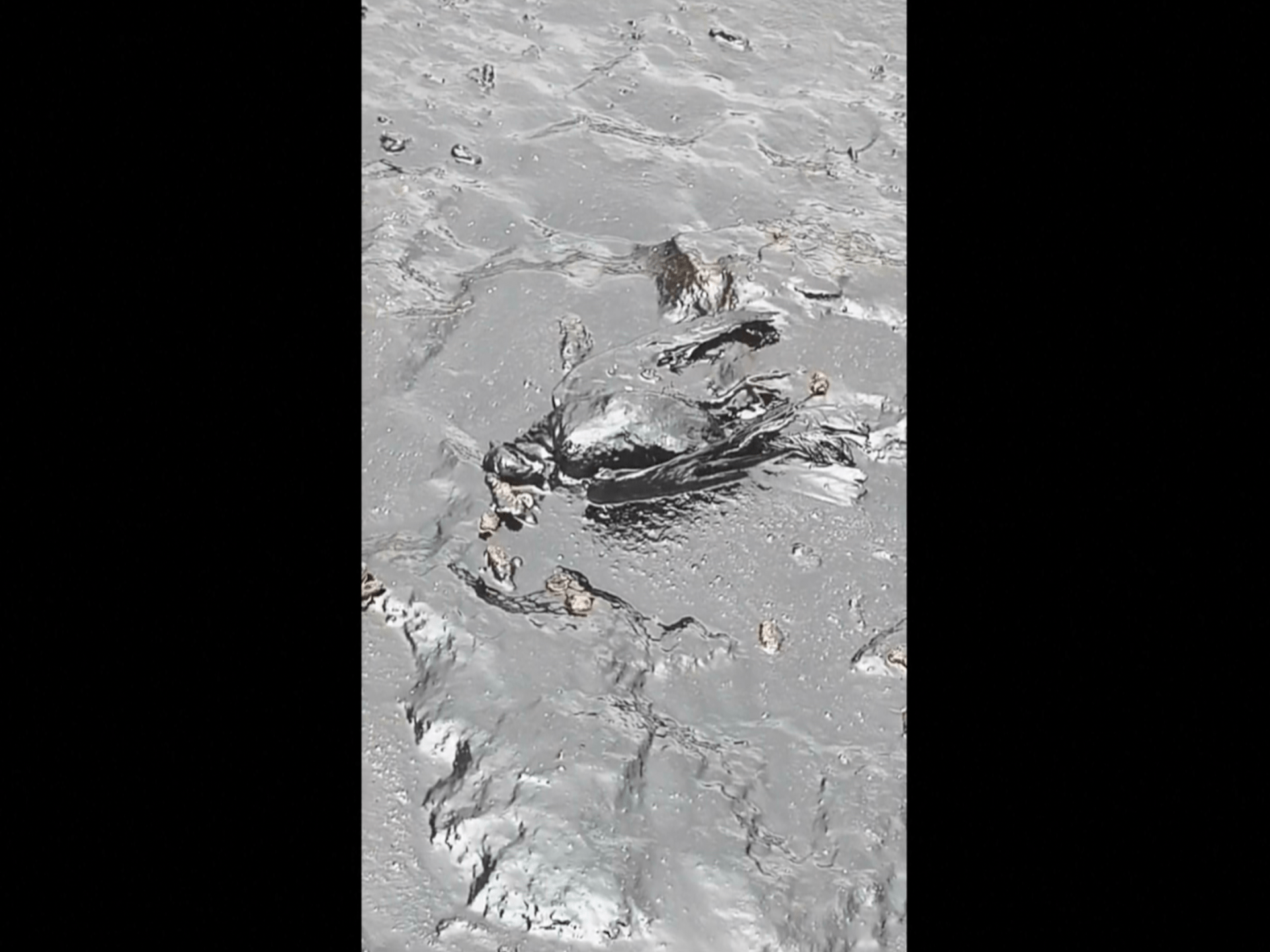 Video shows oil spill on Iranian island after refinery attack last month