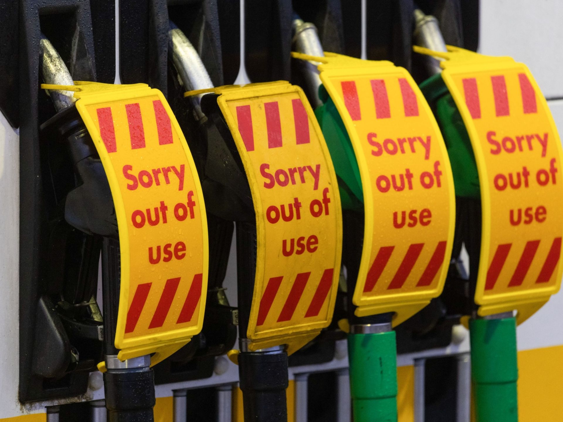 UK eases sanctions on Russian oil imports as fuel prices soar