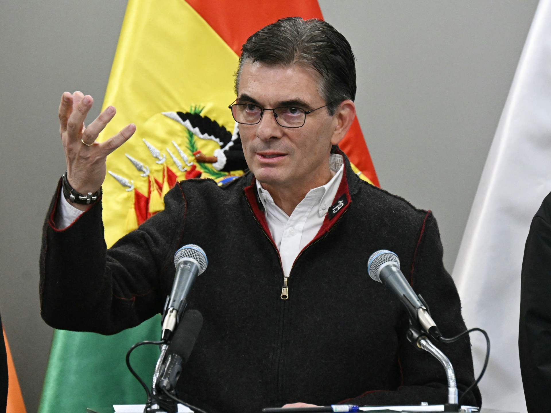 Bolivian president to reshuffle cabinet amid antigovernment protests