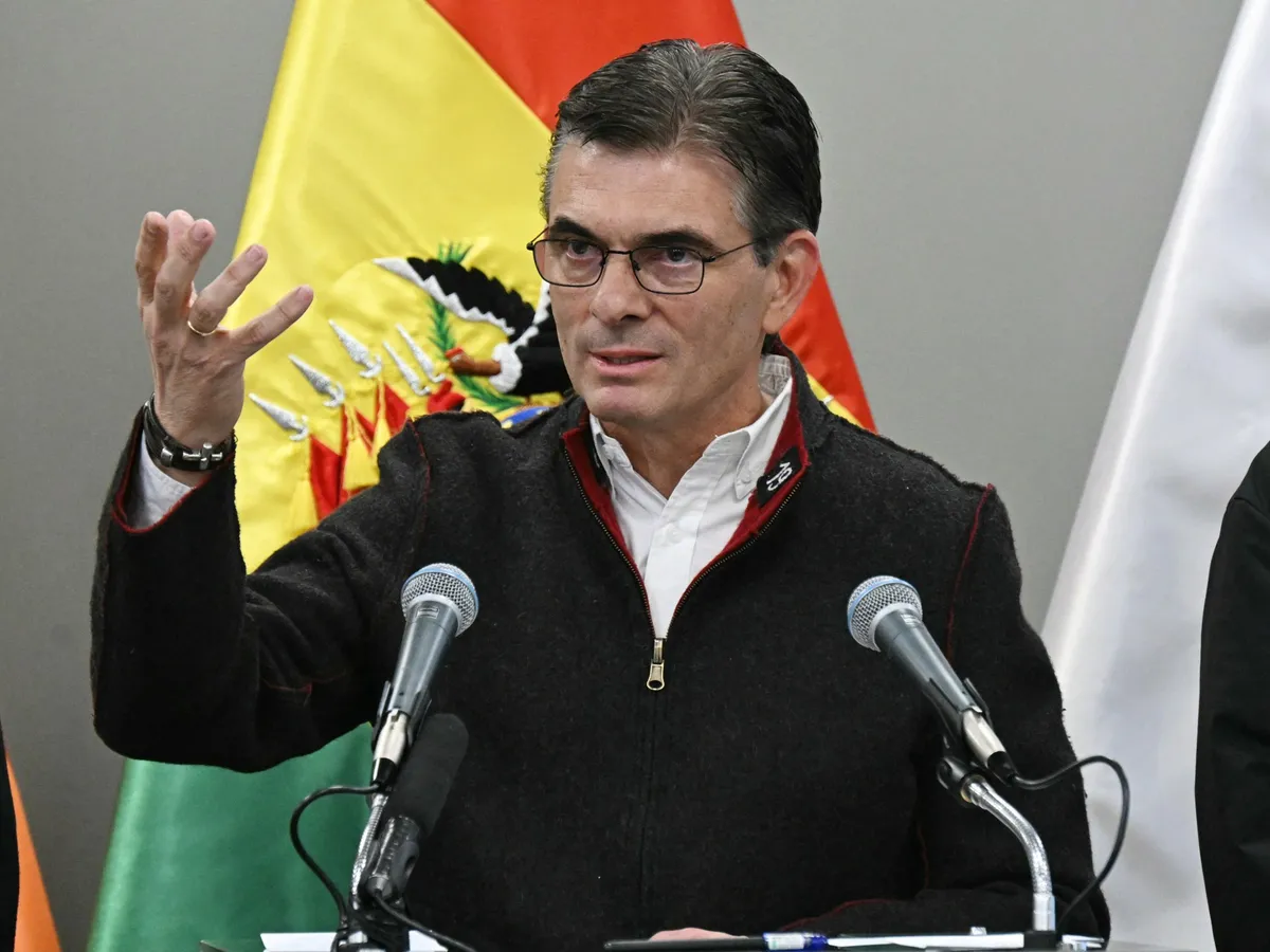 Bolivian president to reshuffle cabinet amid antigovernment protests