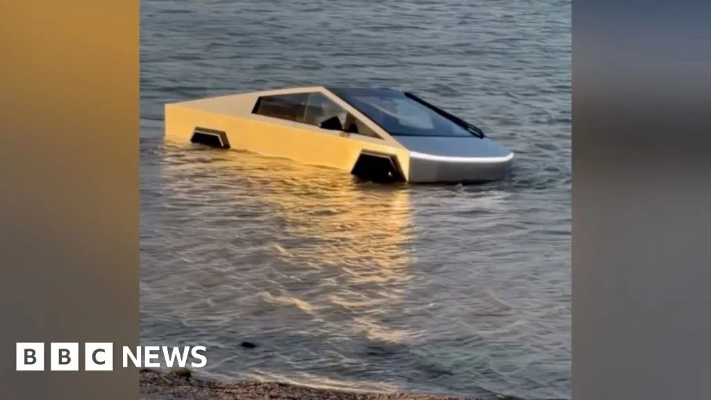 Moment Cybertruck driver intentionally drives into Texas lake