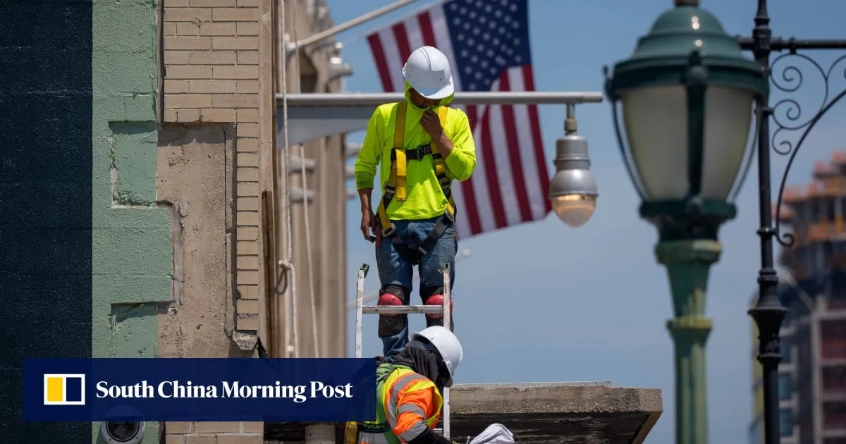 US jobless claims fall as lay-offs remain low despite economic uncertainty