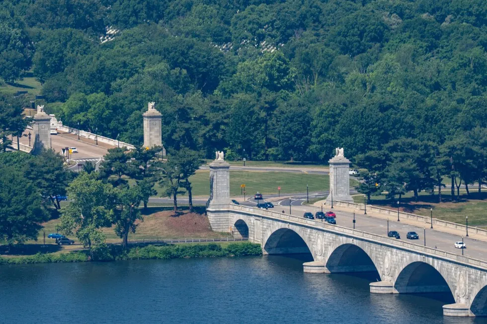 Trump’s proposed Washington arch gets another review