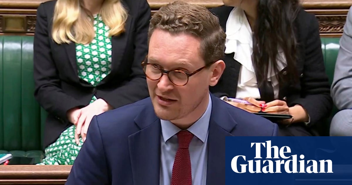 Senior civil servants to get bonuses for first time to reward ‘doers, not talkers’