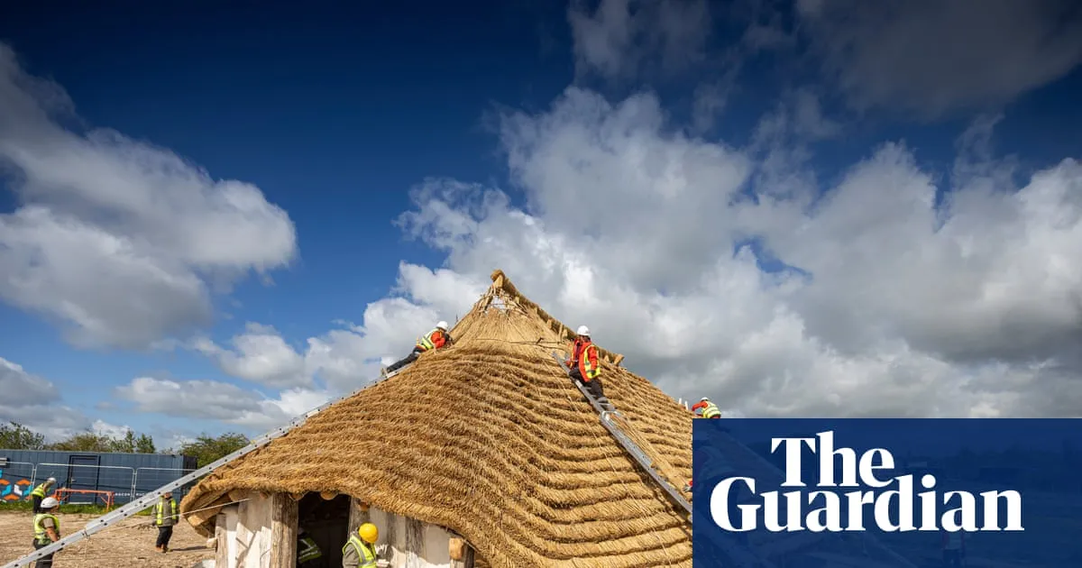 English Heritage unveils recreation of 4,500-year-old Neolithic hall near Stonehenge
