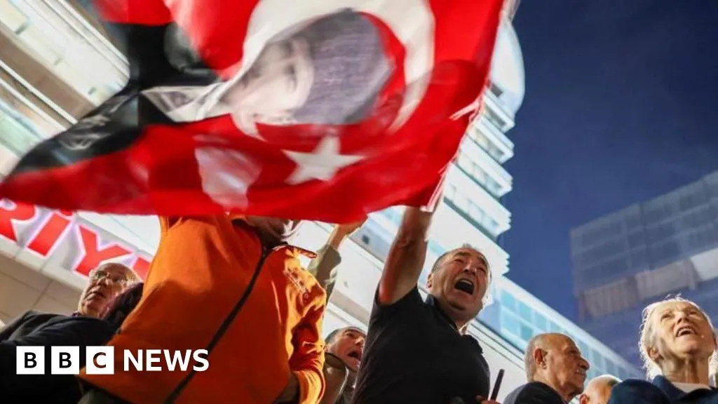 Turkish opposition fights court ousting of leaders in ruling boosting Erdogan