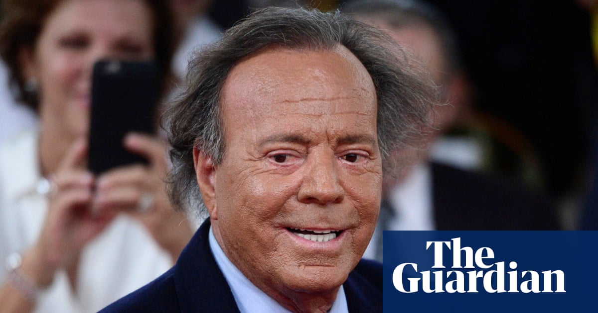 Julio Iglesias denies sexual abuse claims of two former female employees