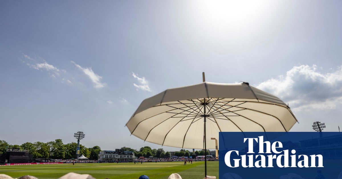 UK records hottest day of year as forecasters warn of more extreme heat