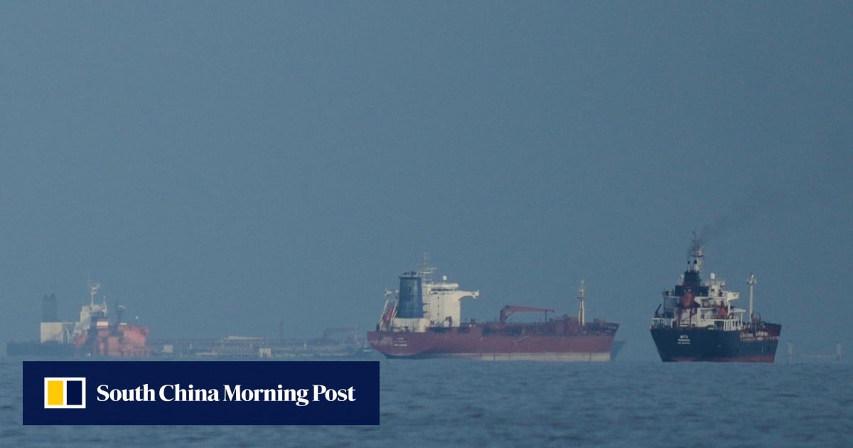 Crude oil drops as US inches towards Iran deal to reopen Strait of Hormuz