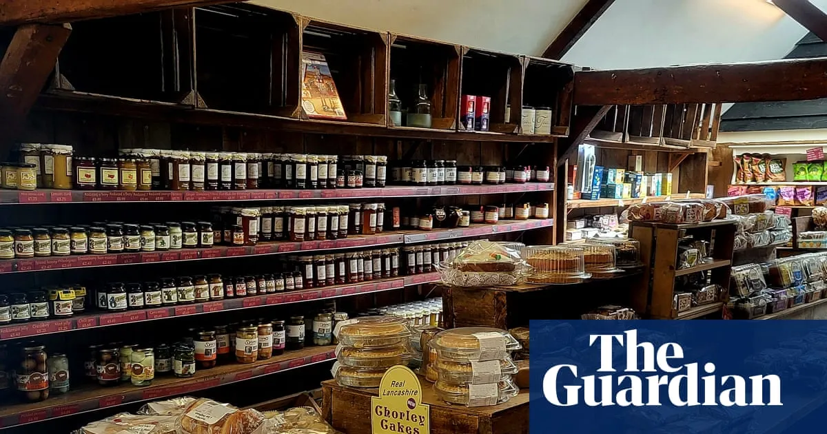 Rise in shoplifting and theft in UK finds nine in 10 retailers in rural areas targeted
