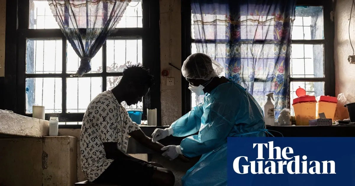 Ebola and hantavirus outbreaks prompt raft of conspiracy theories in divided US