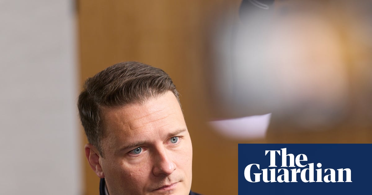 ‘Social media should be treated like tobacco’: Streeting calls for under-16s ban on certain platforms