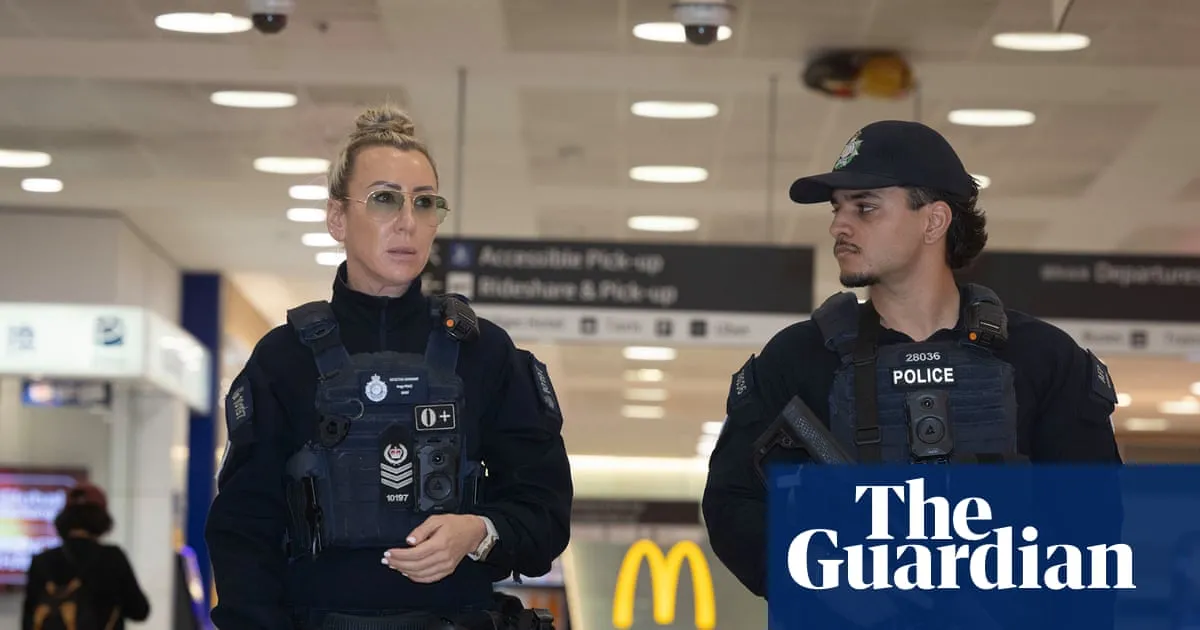 Group of women and children linked to Islamic State land in Melbourne with others expected in Sydney