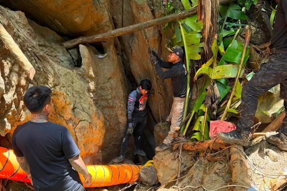 Search continues for 7 villagers trapped in a flooded Laos cave