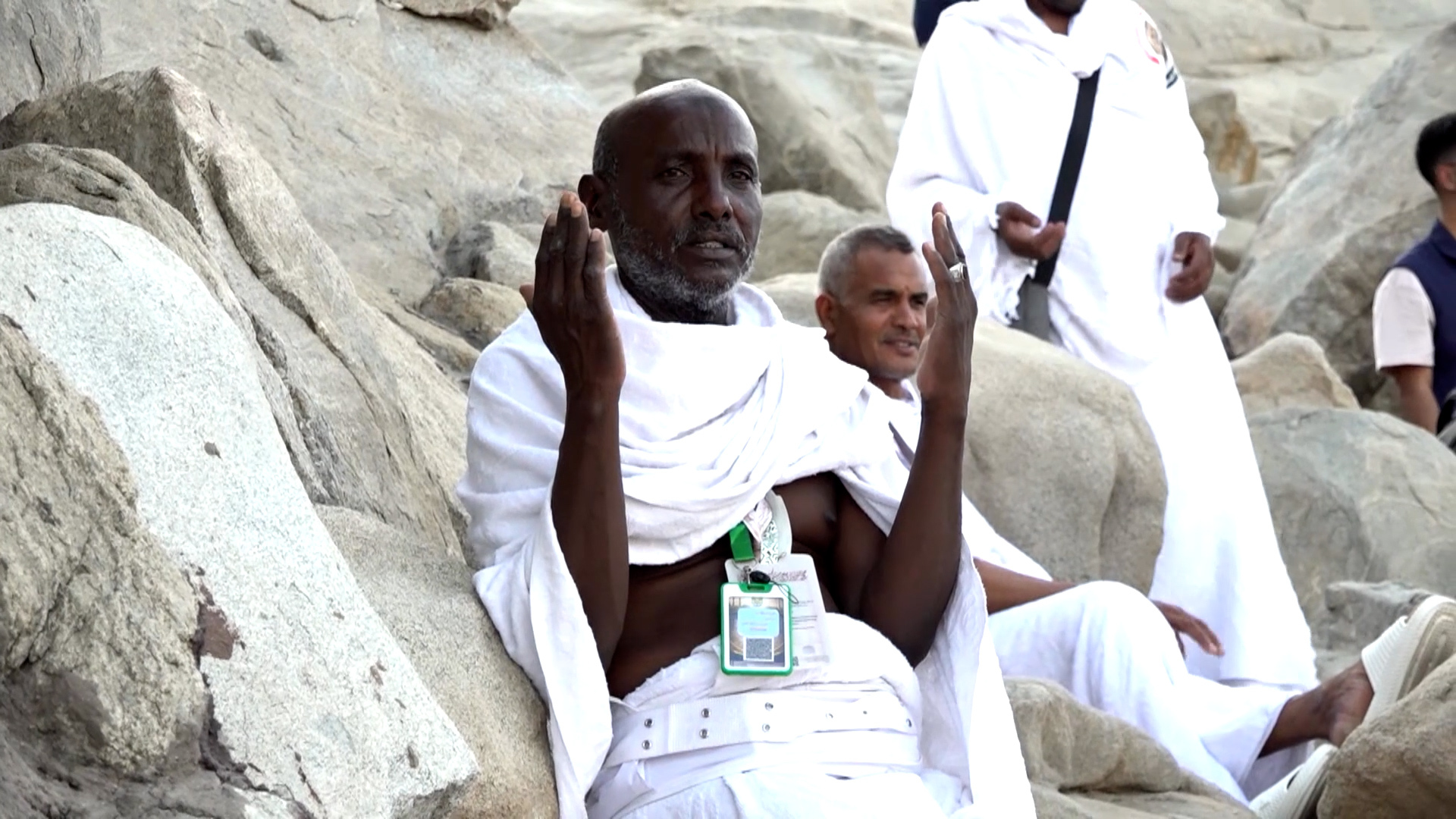 Al Jazeera speaks to Hajj pilgrims about their journey to Mecca