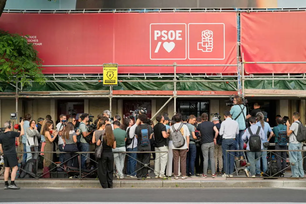 Spanish police search headquarters of PM Sánchez’s ruling Socialist party