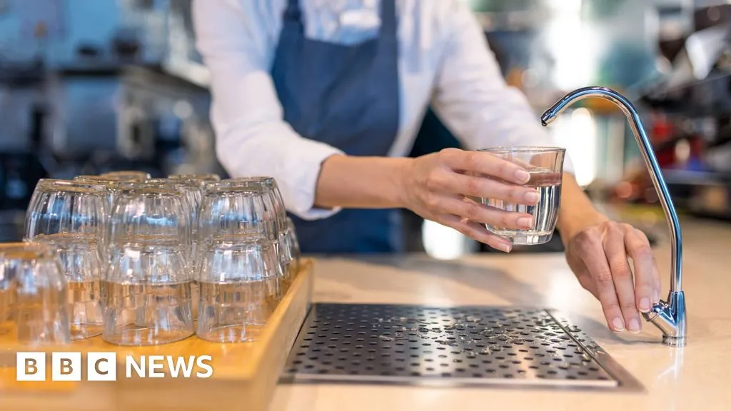 Hotel that refused to give tourist tap water acted lawfully, Italian court rules