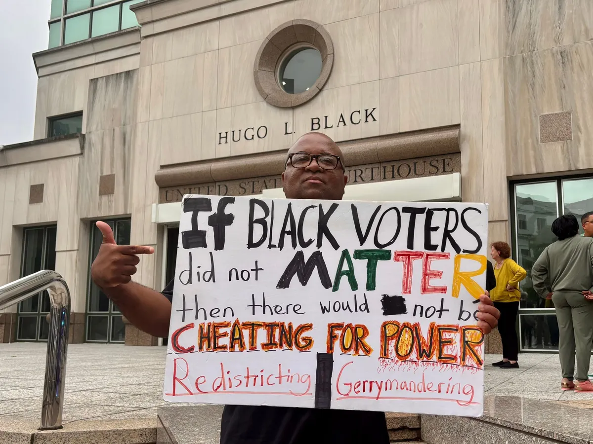 Alabama pushes US Supreme Court to approve congressional map for midterms