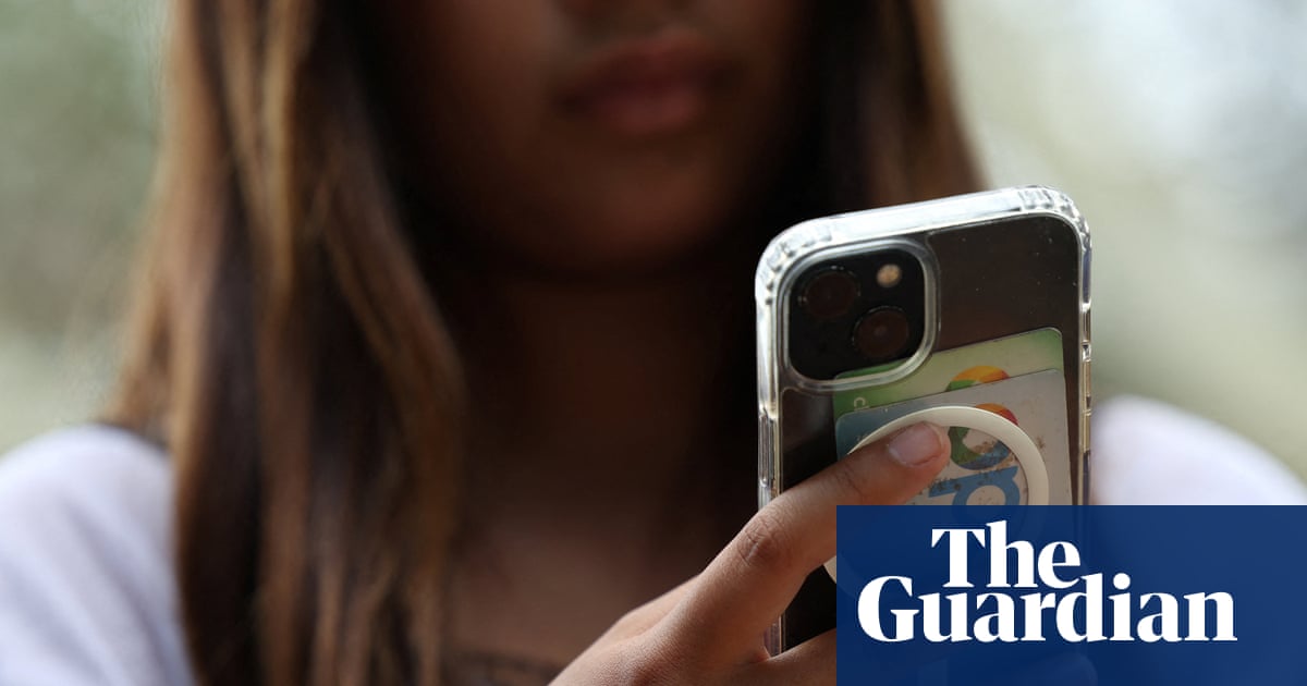 UK minister visits Australia for ‘lessons’ ahead of expected British social media crackdown