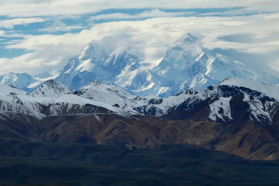 Conditions of 4 climbers who fell on Mount McKinley unknown as rescuers try to reach them