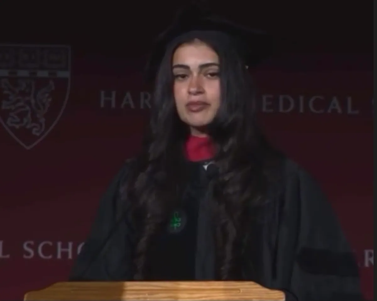 Harvard Medical School graduate dedicates speech to Lebanon and Palestine