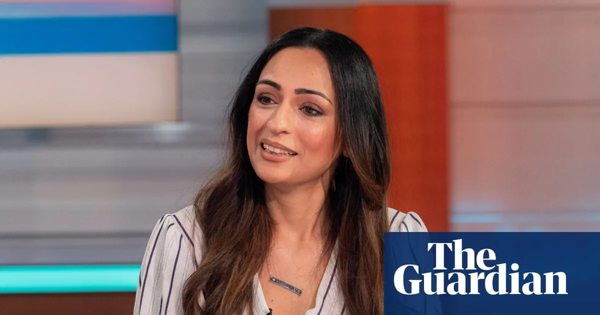 UK influencer met senior officials on state-sponsored tours of Iran, fact-checking body finds