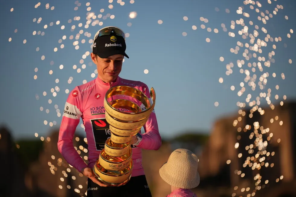 Jonas Vingegaard wins Giro d’Italia to become the eighth male rider to win all three Grand Tours