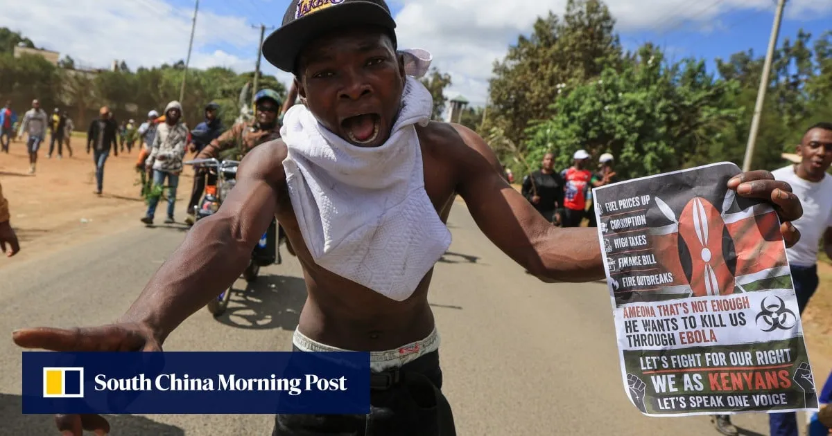 Young Kenyans protest Ebola quarantine centre for US citizens