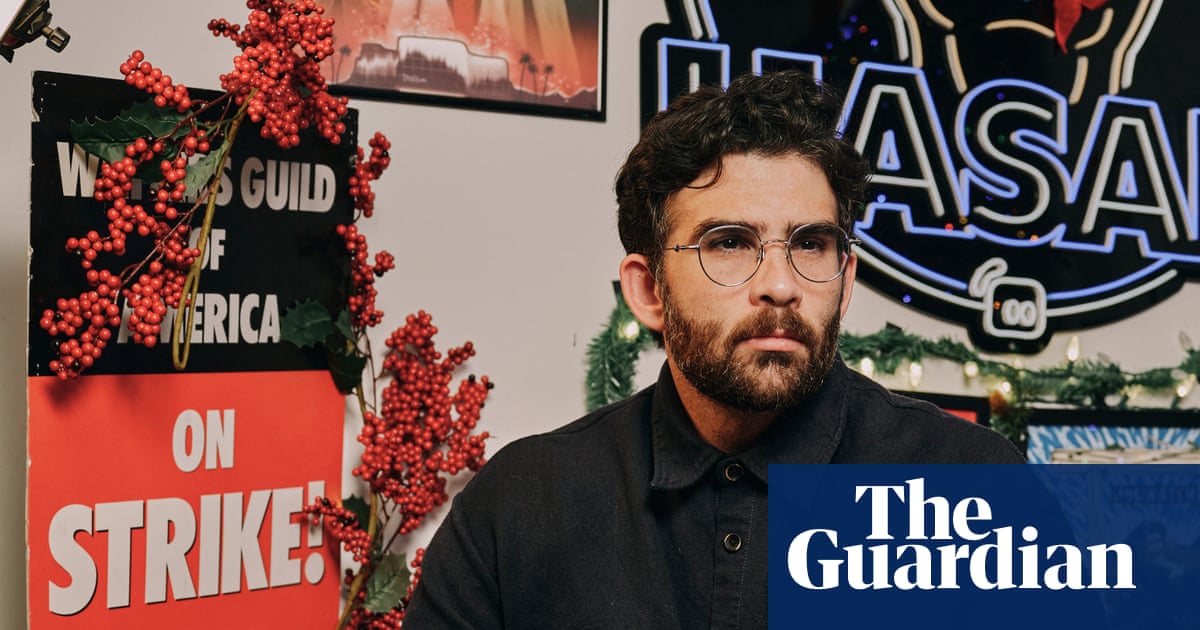 Free speech activists condemn UK entry ban for two leftwing US commentators