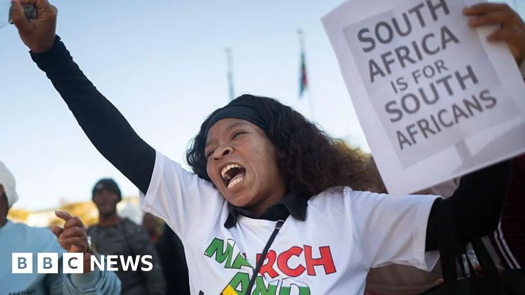 Nigeria police warn against reprisal attacks against South Africans