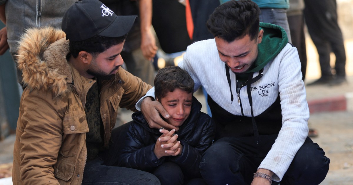 Israel accused of ‘manoeuvring’ as it says Gaza crossing open one way only