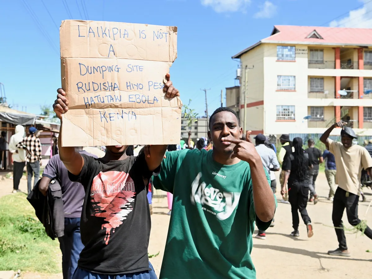 Kenyans protest Ebola quarantine centre for US citizens