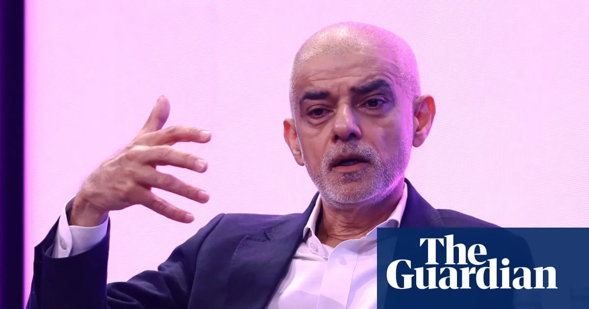 Khan vows to overrule residents’ group’s objections to Soho bars and restaurants