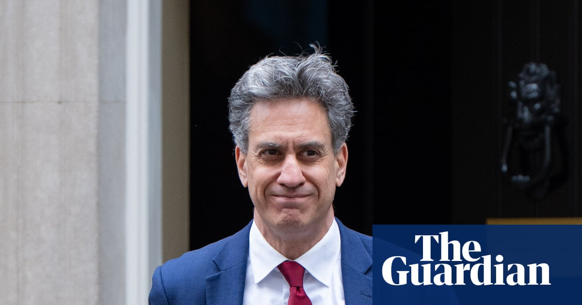UK’s growing green economy worth more than £100bn a year, research finds
