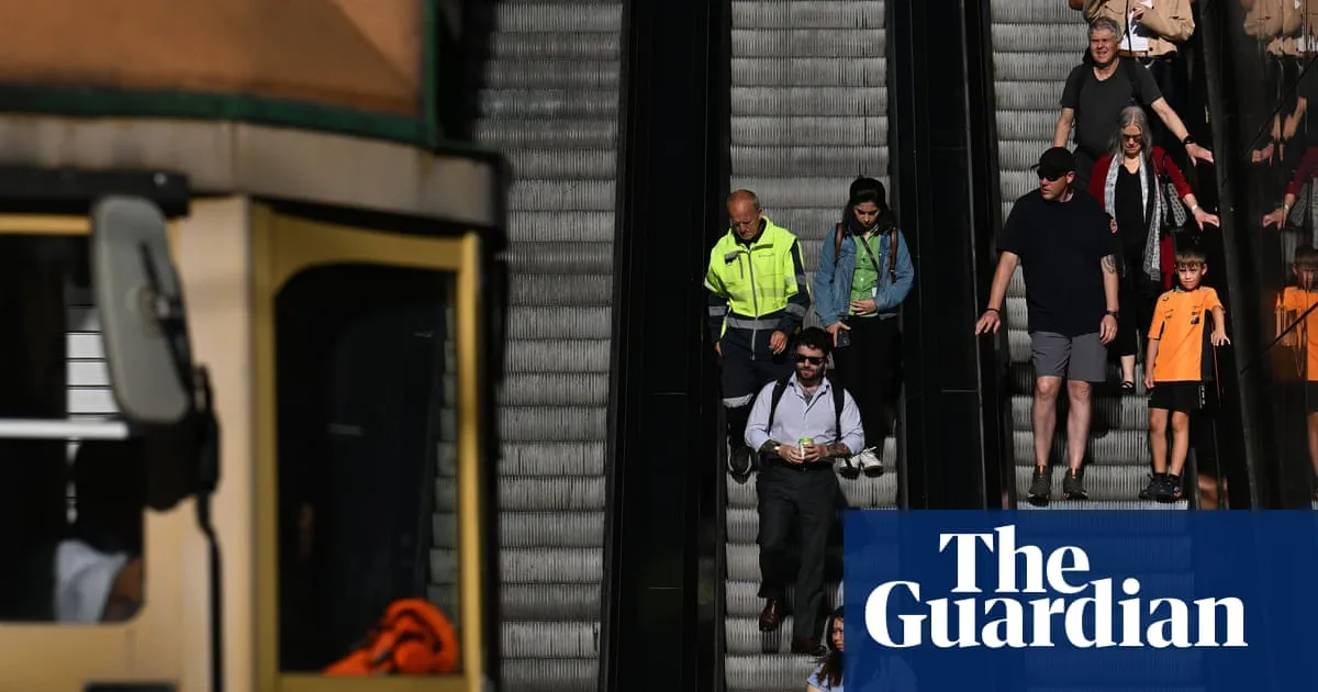 About 3 million workers on minimum wage to receive 4.75% pay rise in Fair Work Commission ruling