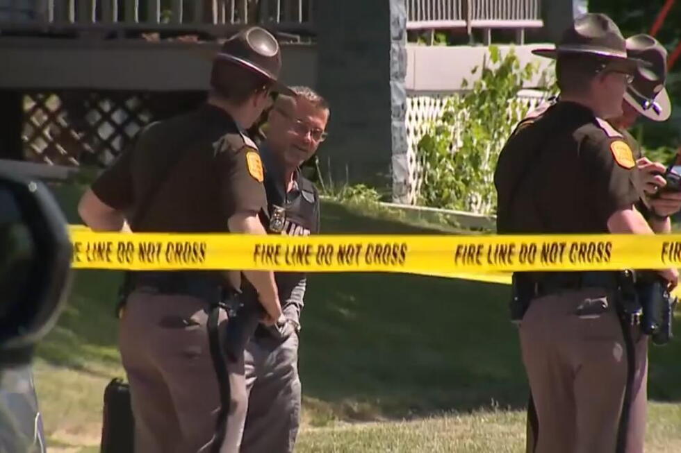Police investigate Iowa man suspected of killing 6 of his relatives and then himself