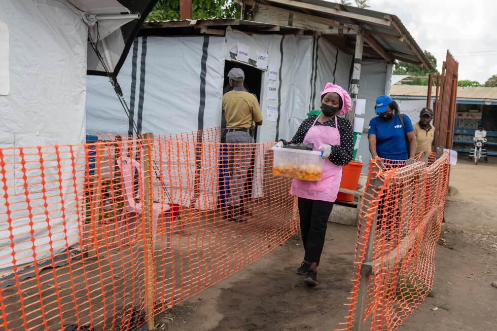 As Congo grapples with Ebola, volunteers cook up meals to support patients and health workers