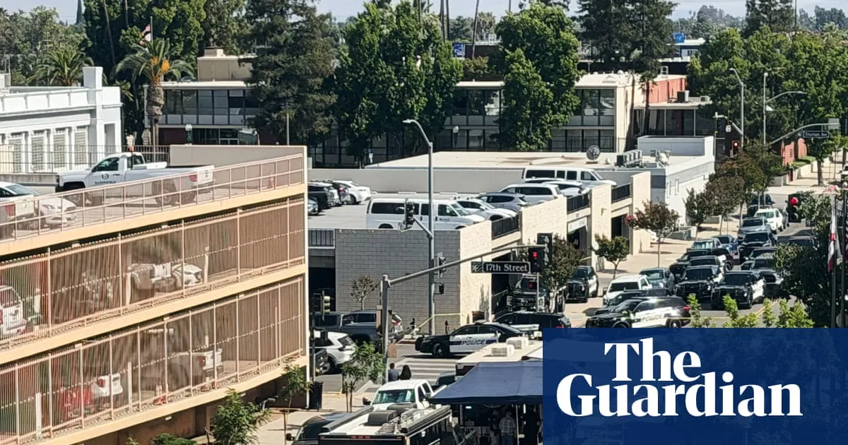 California: Bakersfield police respond as man with bomb holds hostages in bank
