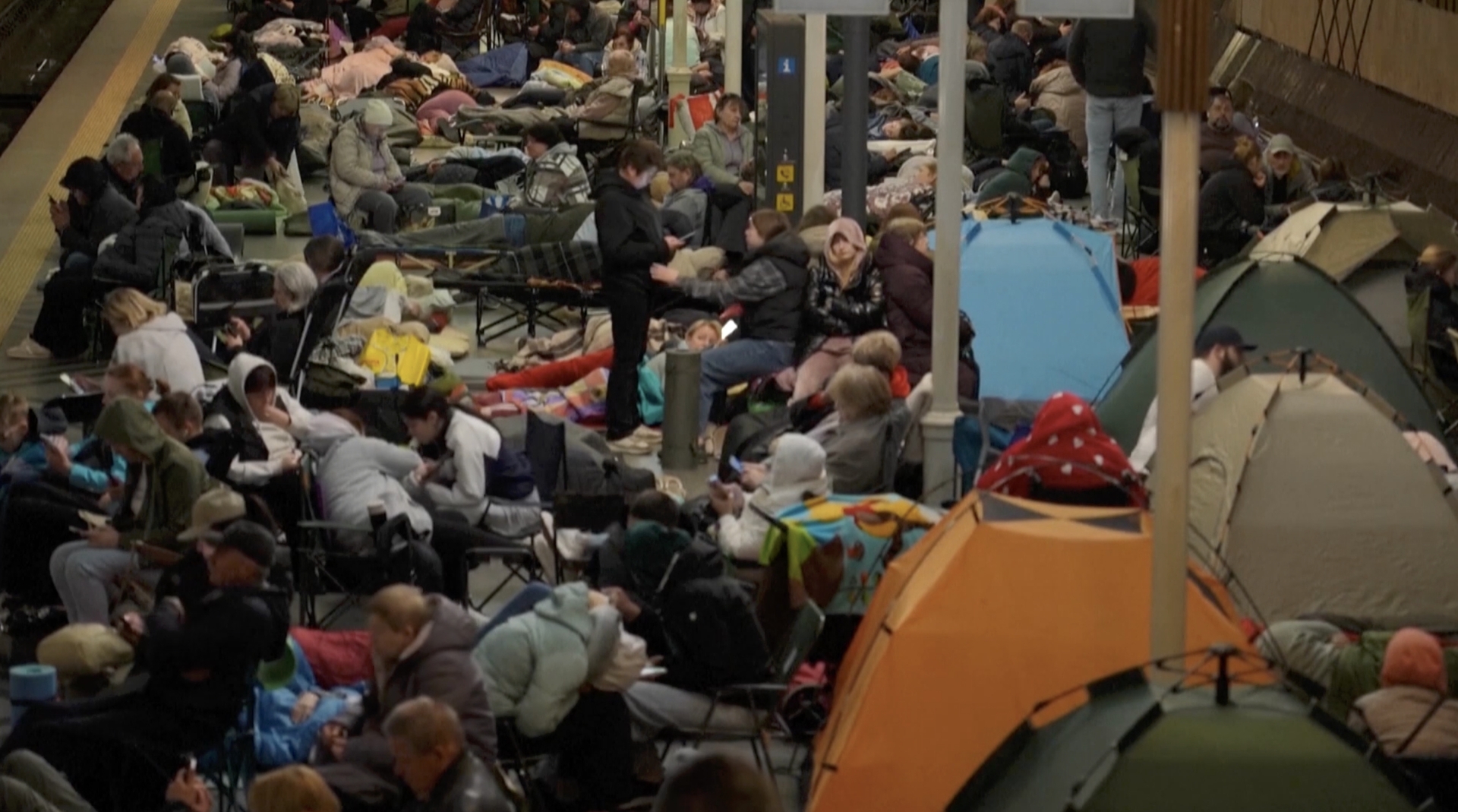 Kyiv residents seek shelter during renewed Russian attacks