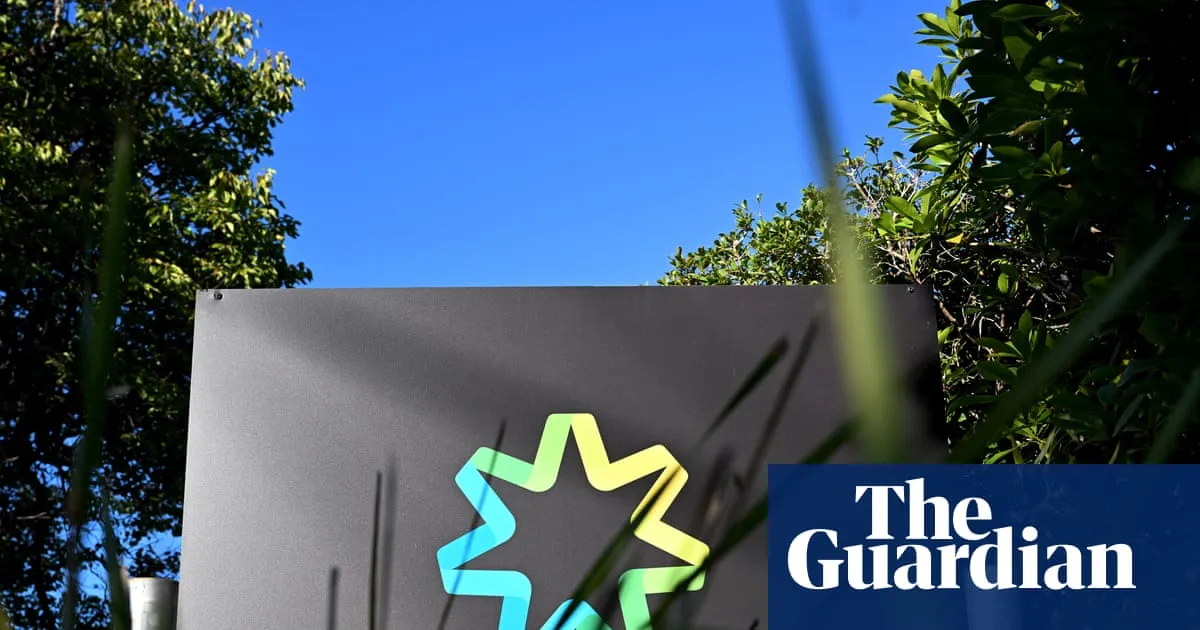 Hundreds of thousands of Centrelink payments cancelled illegally, Albanese government admits