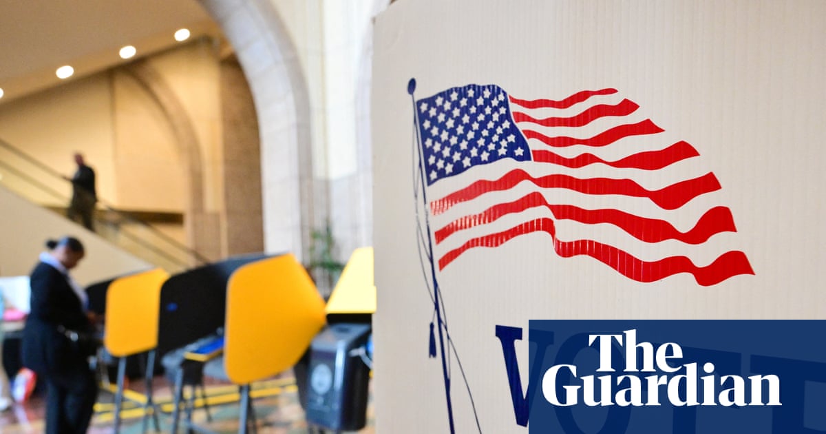 US primary voters choose midterm candidates as Democrats look to flip key seats