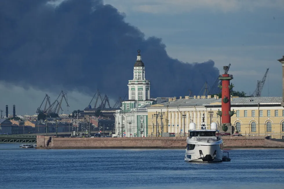 Ukrainian drones set fire to a St. Petersburg oil terminal ahead of Putin visit
