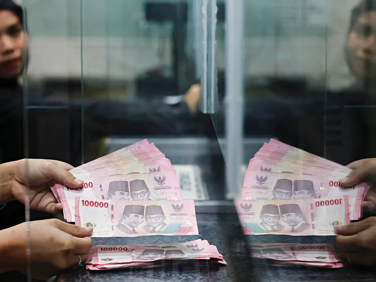 Indonesia’s rupiah falls to record low against US dollar
