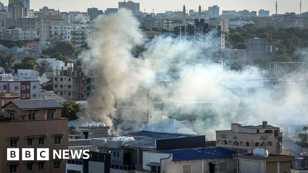 Heavy gunfire in Somali capital as row over election delay escalates