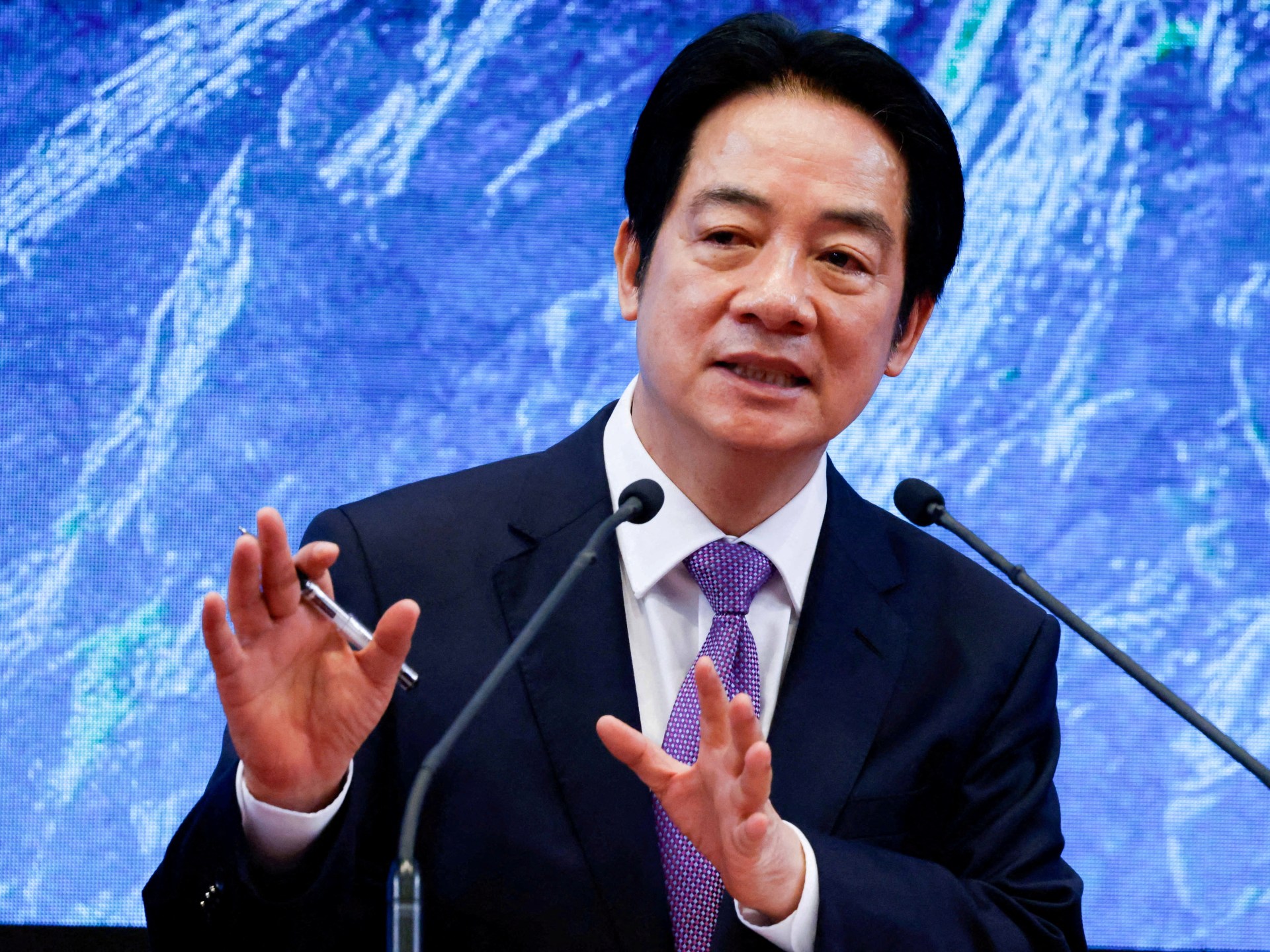 China bans four New Zealand lawmakers over visit to Taiwan