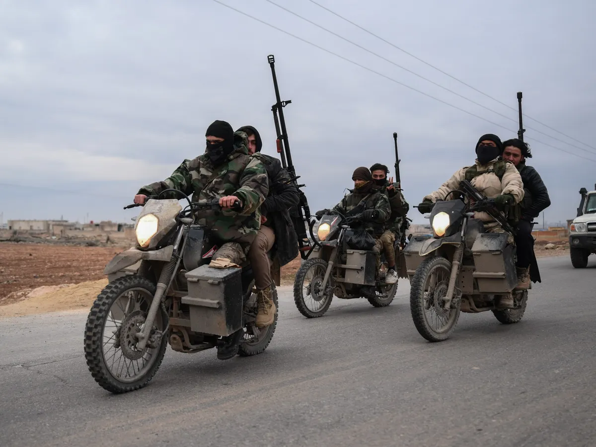 Photos: Syrian army enters Deir Hafer after SDF withdrawal
